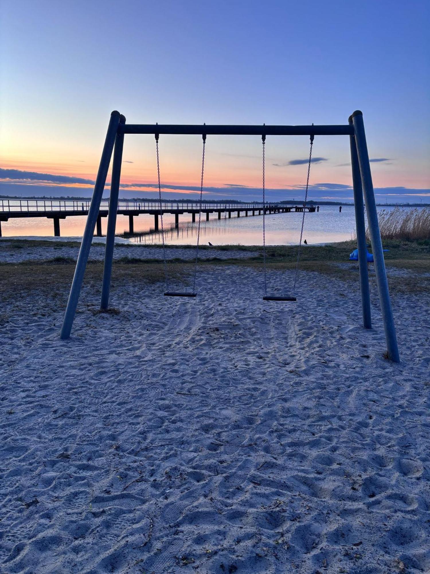 App 2 Stylische Surfoase Am Wasser Dranske Exterior photo